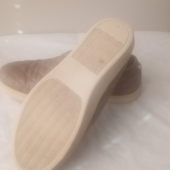 Steve Madden Slip-on Shoes - Picture 5 of 6